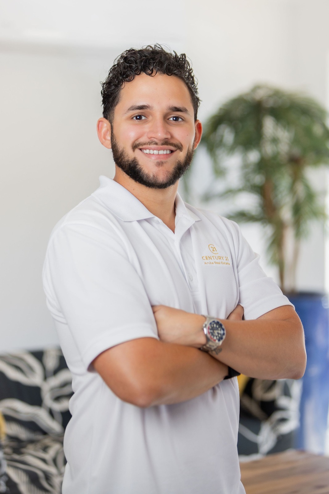 Arlet Leander, Century 21 Aruba luxury real estate advisor
